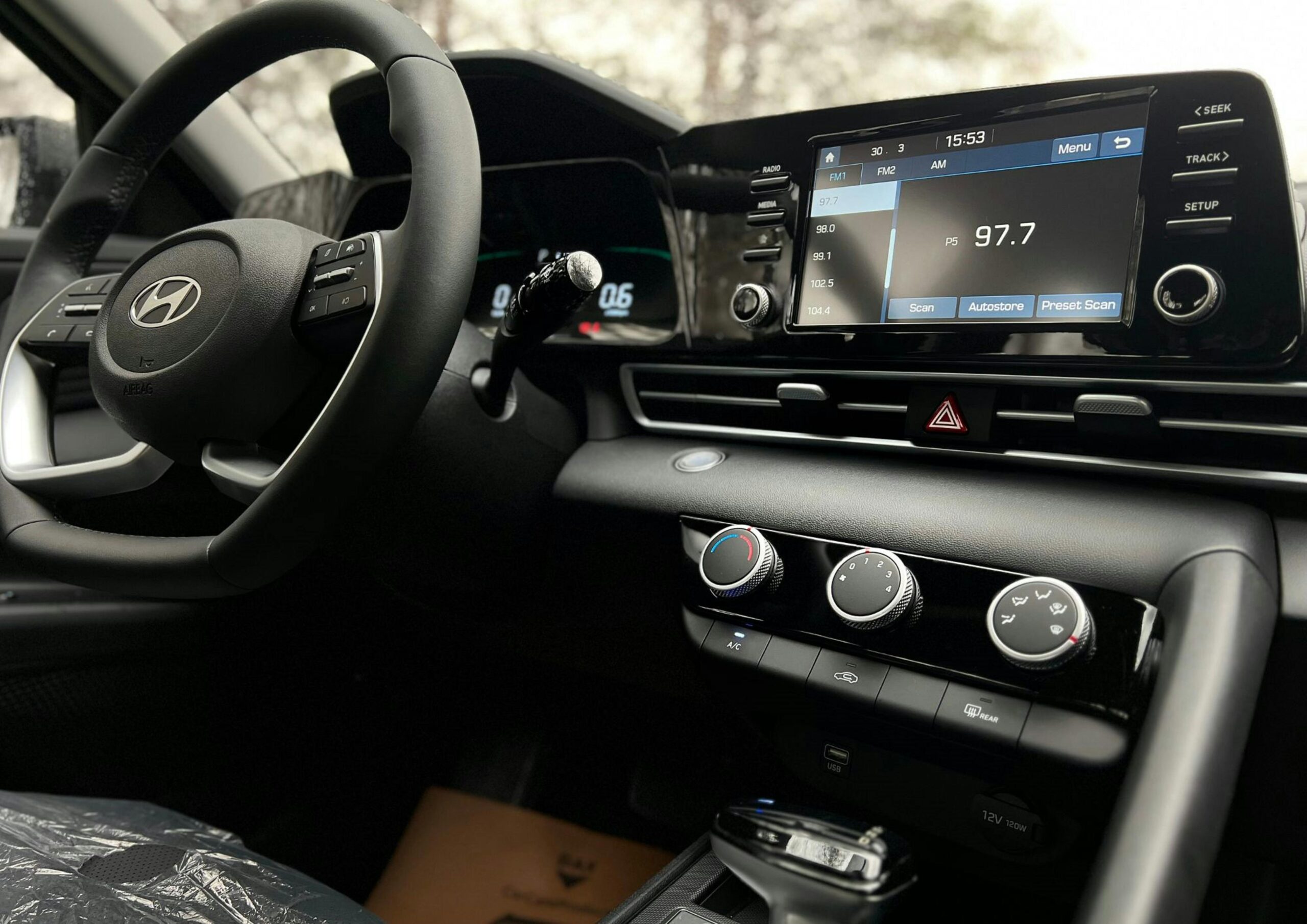 3 Tech Gadgets You Need in Your Car